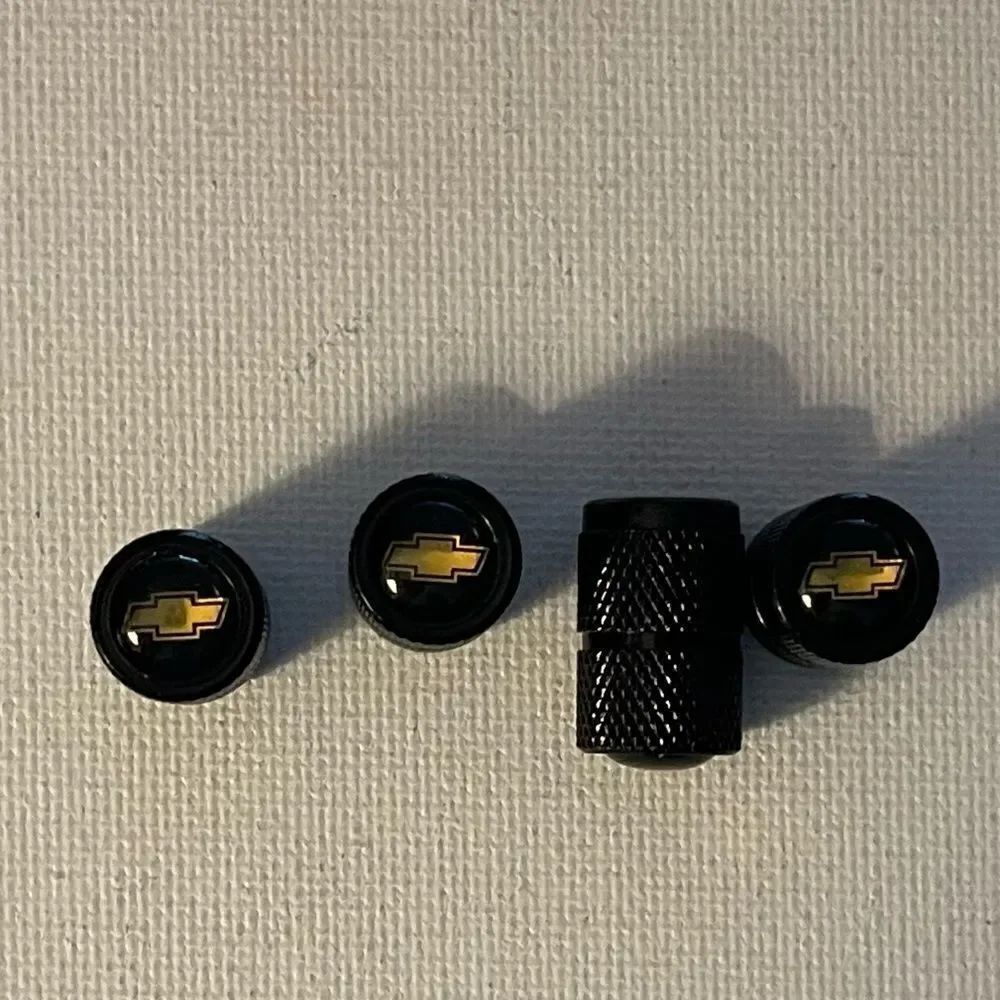 Chevrolet Logo valve Stem caps in black set of 4 NWT